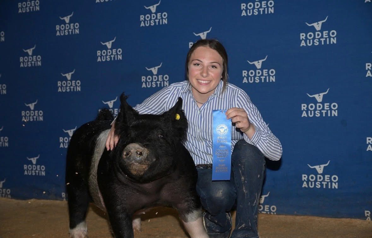 Rodeo Austin Class Winning Cross Barrow